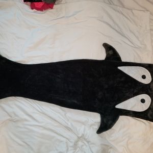 Shark blanket for your legs and feet OS
